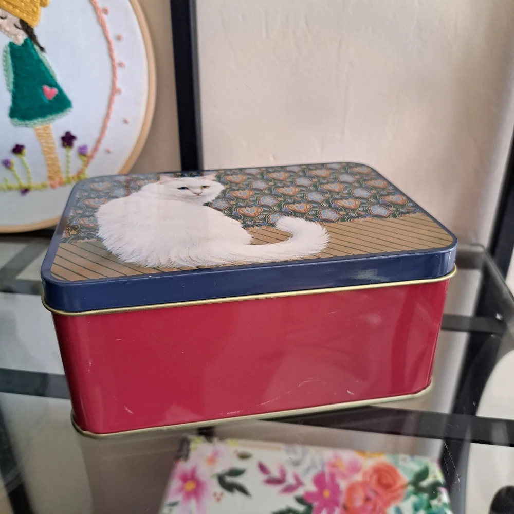Vintage 80s Hallmark Springbok Cosmopolitan Cat Tin Metal Storage Box with Lid